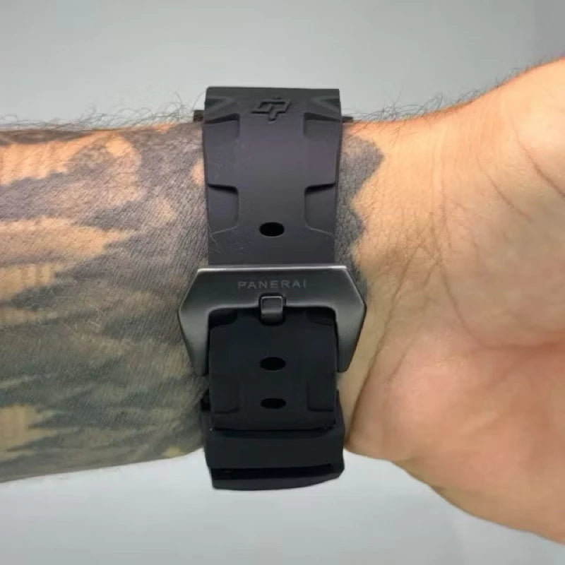 Relógio panerai submersible marina