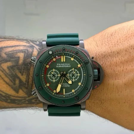 Relógio panerai submersible marina