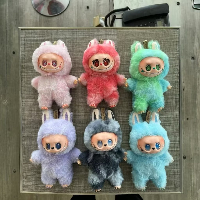Boneco Labubu Pelúcia (COMPRE 1 LEVE 2 + BRINDE)